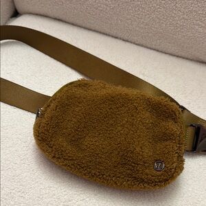 Lululemon Sherpa Belt Bag